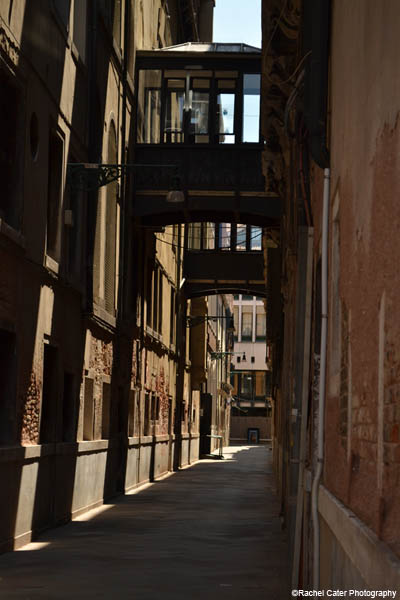 alley in venice rachel cater photography